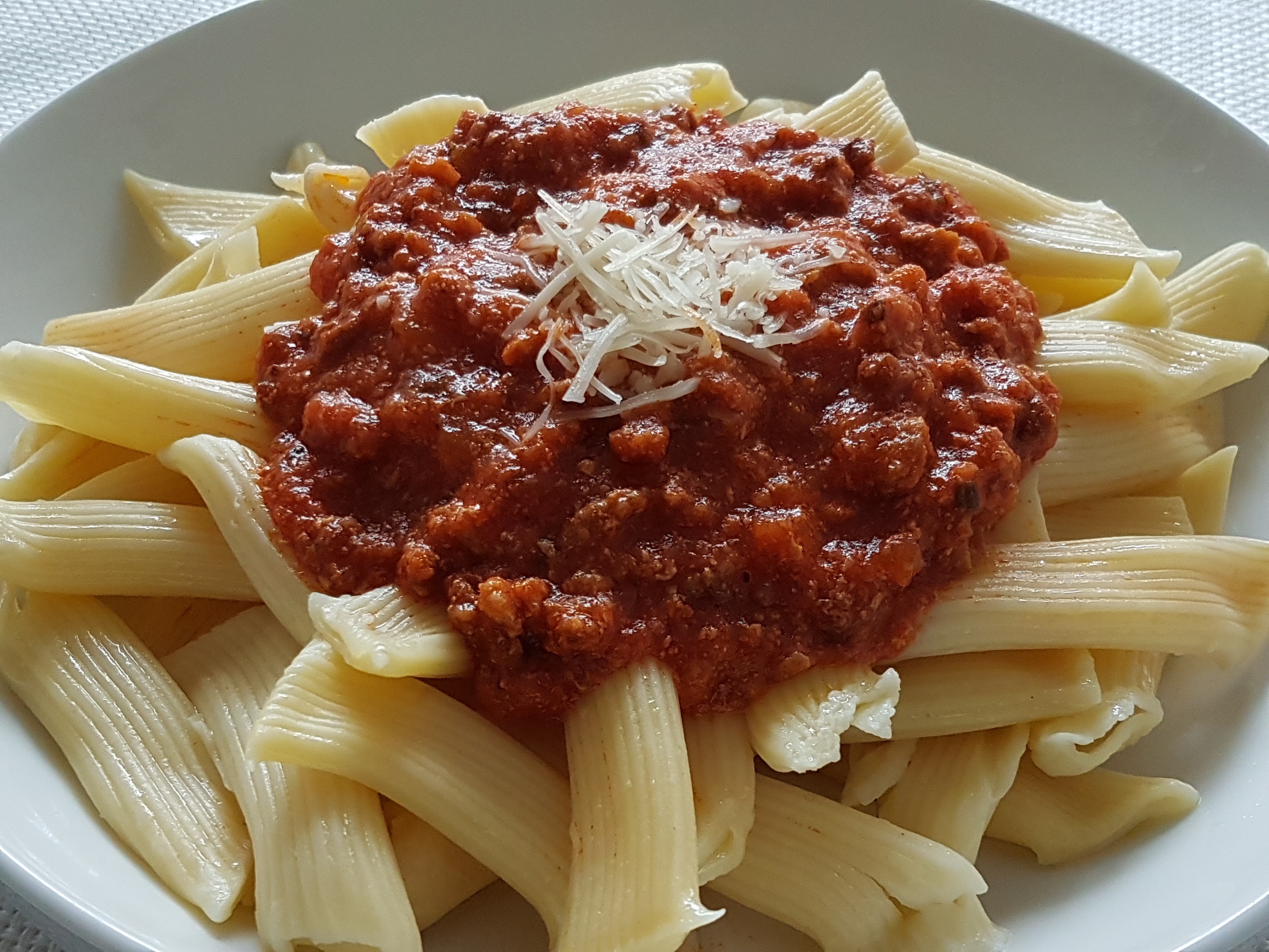 macaroni bolognese